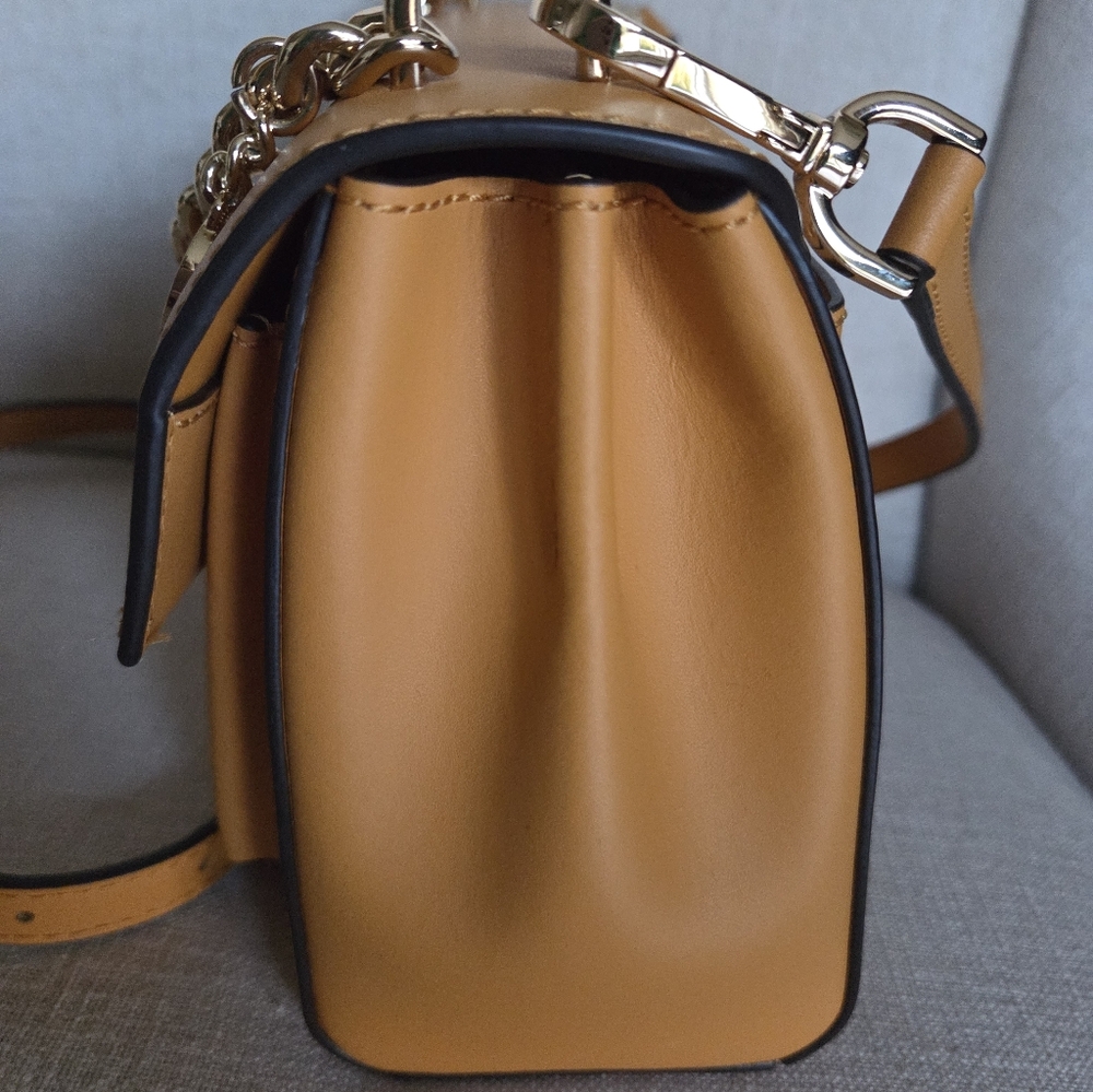 MICKAEL Kors Gold Crossbody Bag with Chain Detail - Picture 7 of 11